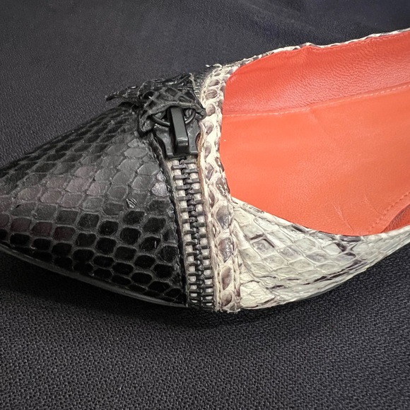 Via Spiga Dottie Womens Size 8M Snakeskin Pointed-Toe Flat - Picture 10 of 16